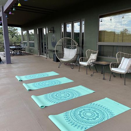 Close To Fresh Creek! Sleeps 12 ~ Amazing Views W/Serene Open Space ~ Hot Tub + Game Room ~ Trails Outside Sedona Dış mekan fotoğraf