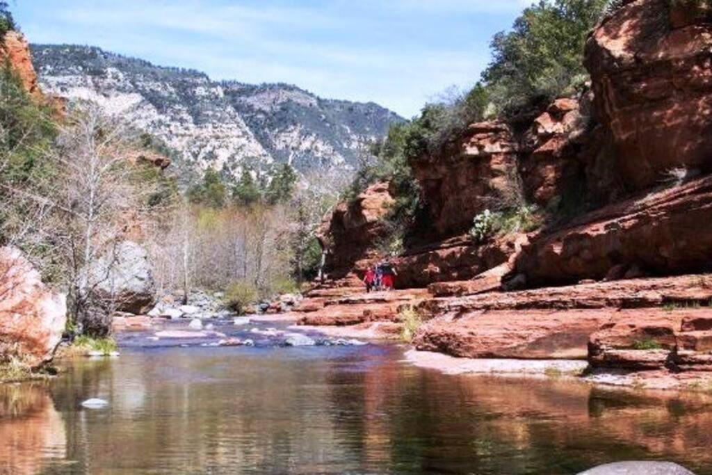 Close To Fresh Creek! Sleeps 12 ~ Amazing Views W/Serene Open Space ~ Hot Tub + Game Room ~ Trails Outside Sedona Dış mekan fotoğraf