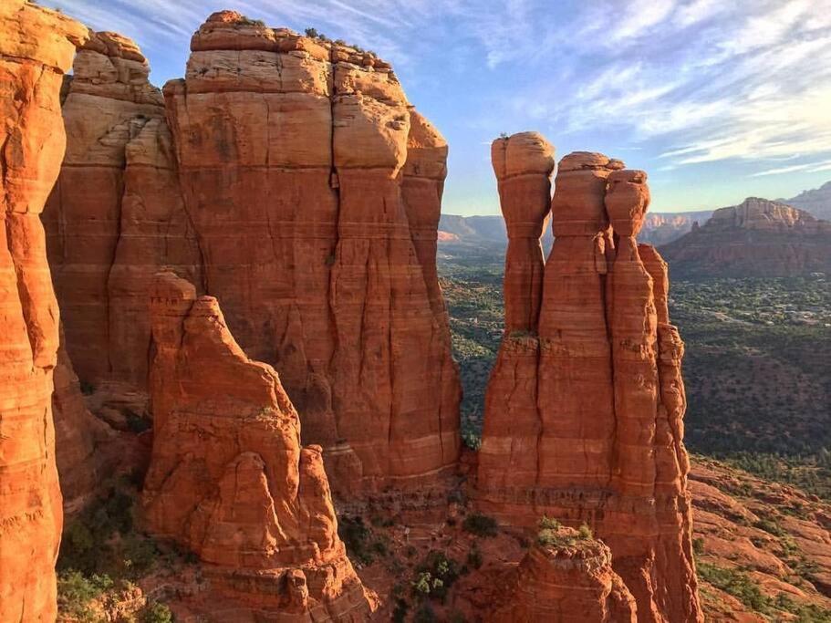 Close To Fresh Creek! Sleeps 12 ~ Amazing Views W/Serene Open Space ~ Hot Tub + Game Room ~ Trails Outside Sedona Dış mekan fotoğraf