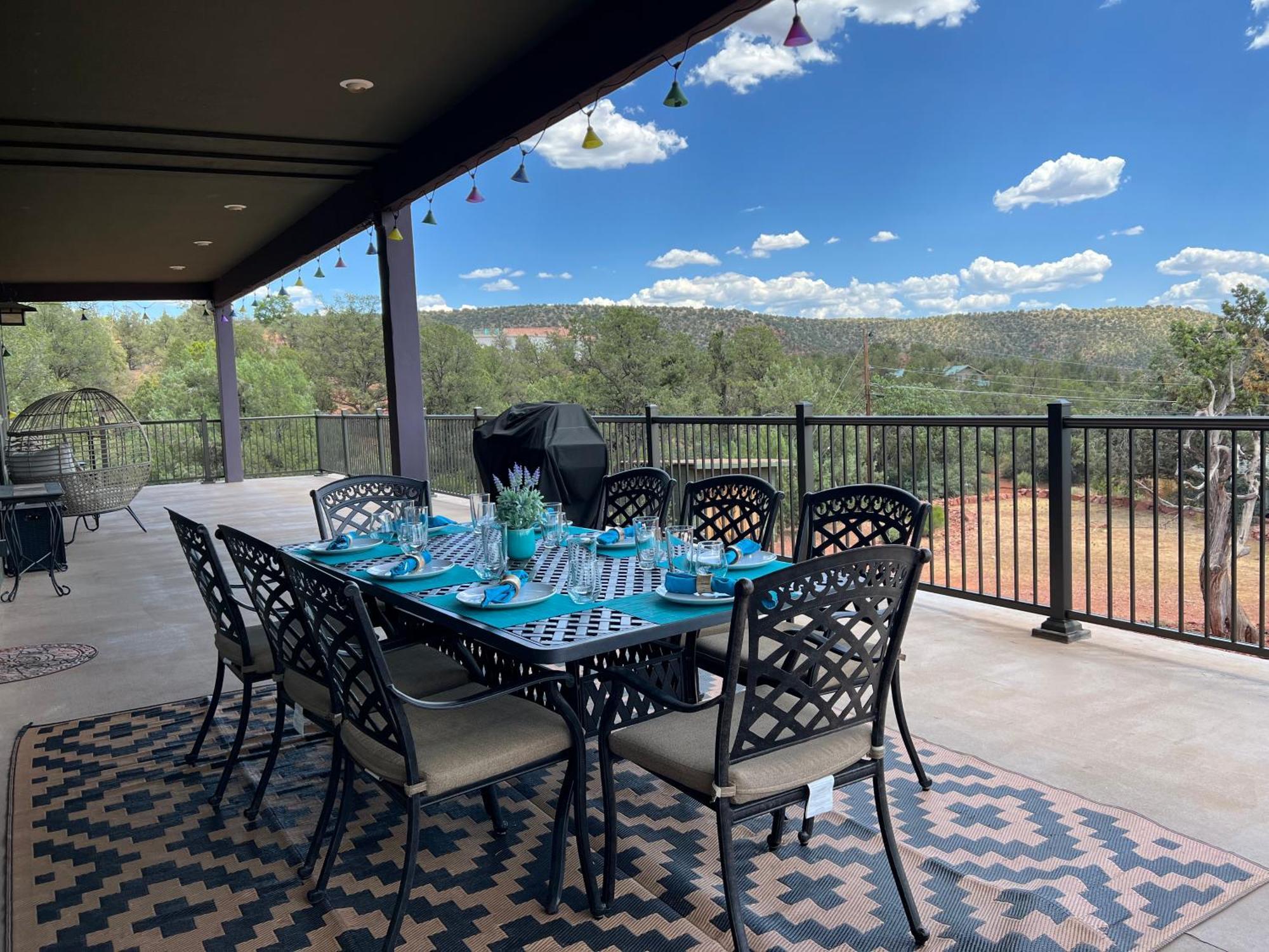 Close To Fresh Creek! Sleeps 12 ~ Amazing Views W/Serene Open Space ~ Hot Tub + Game Room ~ Trails Outside Sedona Dış mekan fotoğraf